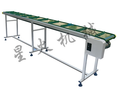 綠色導(dǎo)條輸送機(jī)